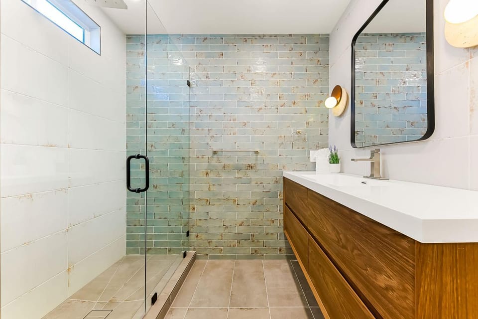 PB New Build - Steps to Sand & Surf House in Pacific Beach