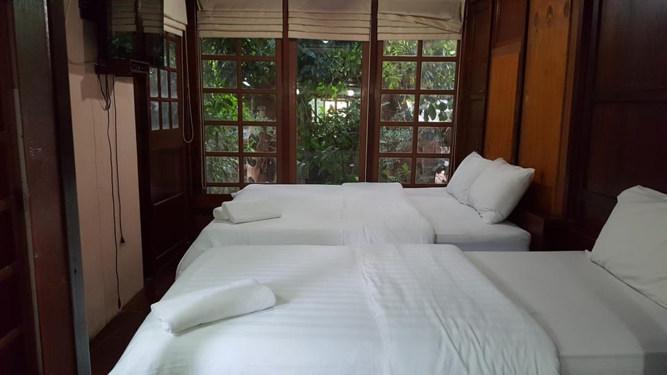 Day, Photo of the whole room