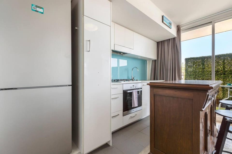 Kitchen or kitchenette, oven, stove