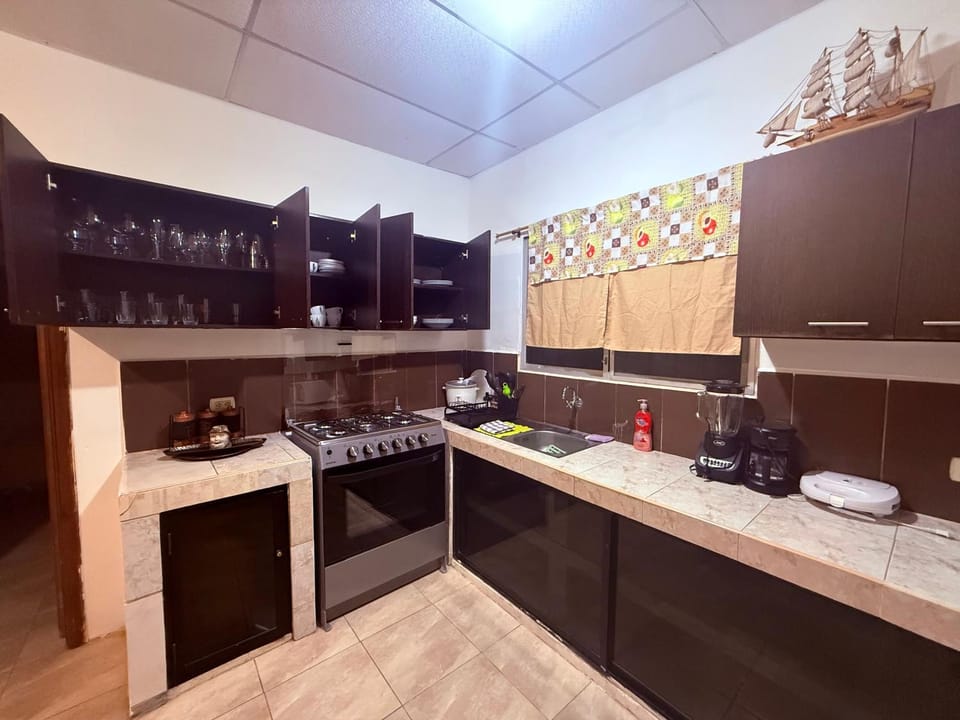 Casa principal en Salinas Apartment in Salinas
