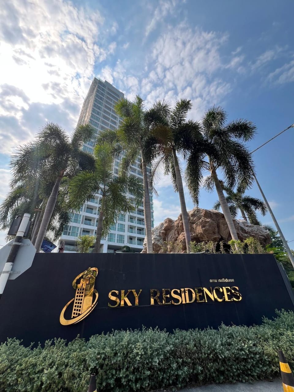 Sea View Condo 1BR The Sky Residence Pattaya Apartment in Pattaya City