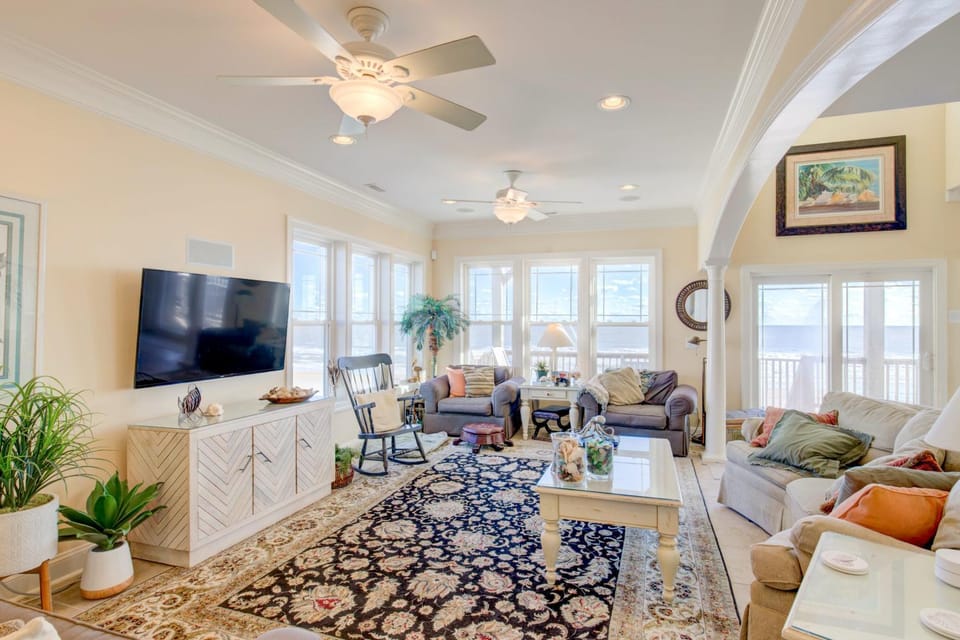 NTB4384 Parrots Perch House in North Topsail Beach