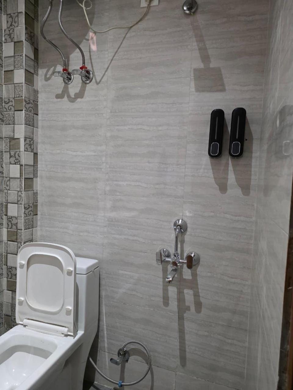 The terrace affair studio with jacuzzi Apartment in Gurugram