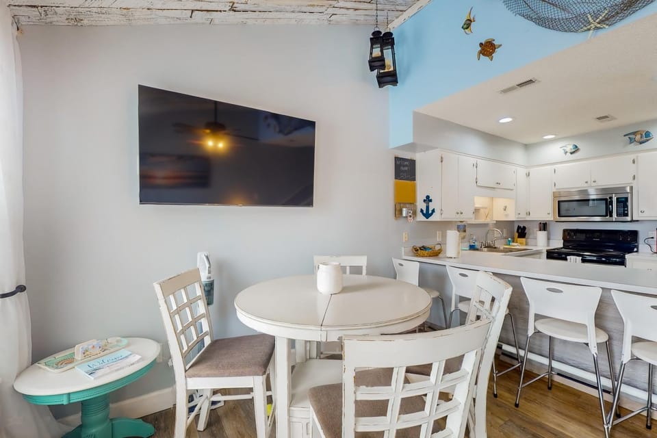 NTB56 Bermuda Place House in North Topsail Beach