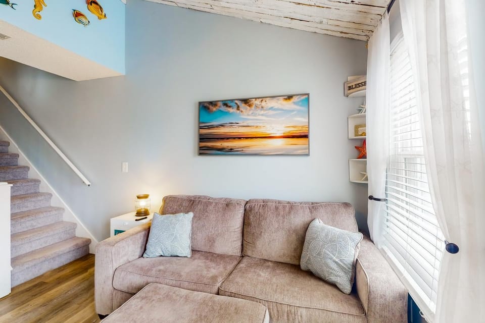 NTB56 Bermuda Place House in North Topsail Beach
