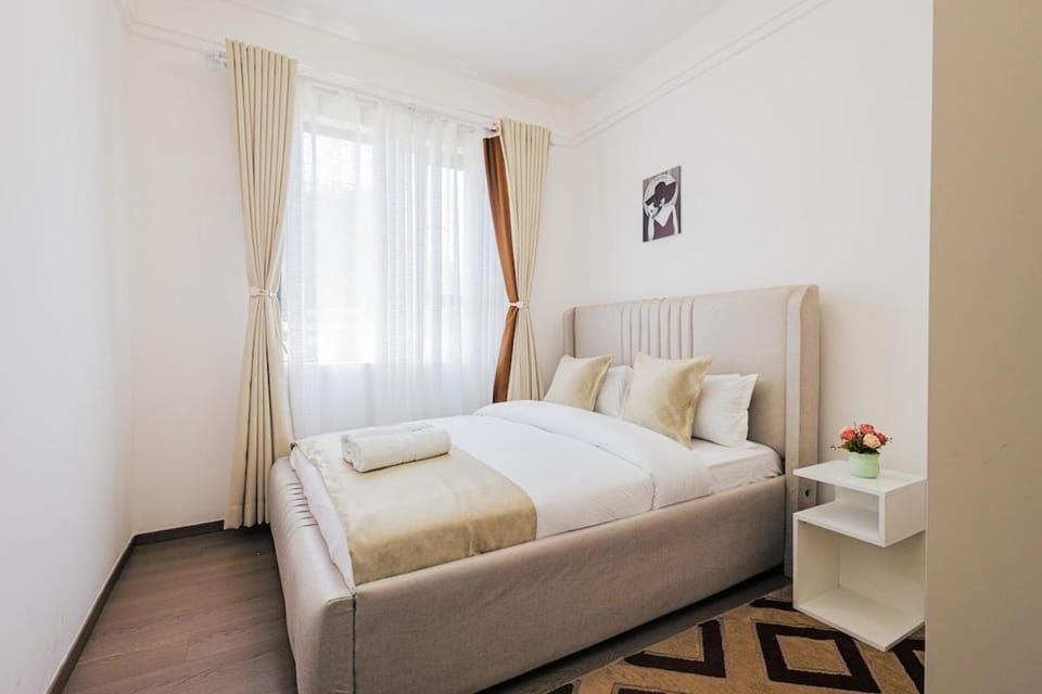 Bright and Airy Space 1BR Kilimani Walk to Yaya Apartment in Nairobi