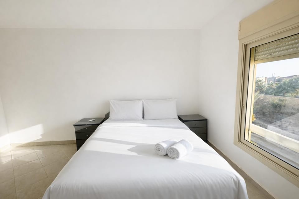 3BDR Beachside Chalet in Einbay Sokhna l Golf view Chalet in Egypt