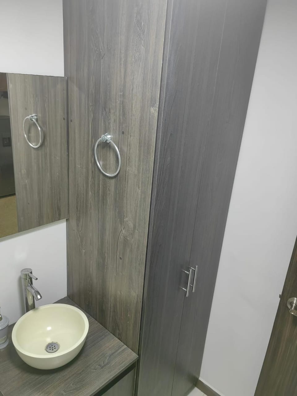 Cozy studio in Conquistadores Apartment in Medellin