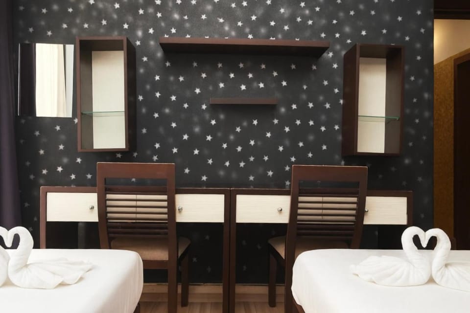 Hot Jaccuzi 2BDR Hotel standard in Maadi Degla Top street 233 Apartment in Cairo Governorate