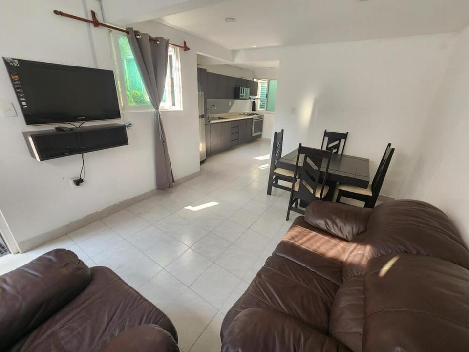 Suite 2 blocks from Estadio Banorte Apartment in Mexico City