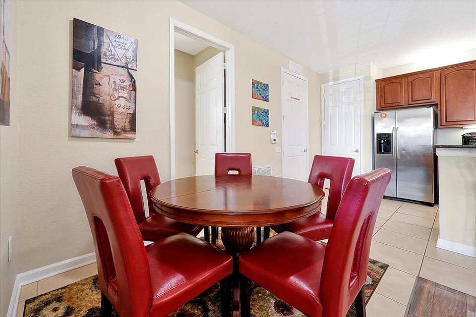 Kitchen or kitchenette, Seating area, Dining area, furniture