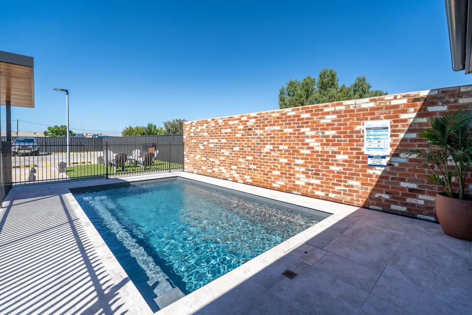 Ropa 2 Bedroom Suite - Luxe Stay in Dubbo Apartment in Dubbo