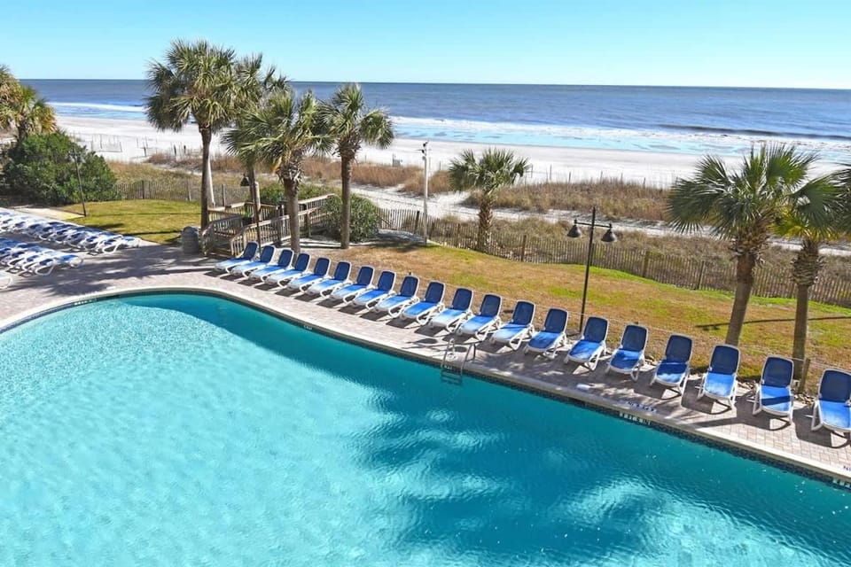 Pet Friendly 1BR Direct Oceanfront Views Remodeled House in Myrtle Beach