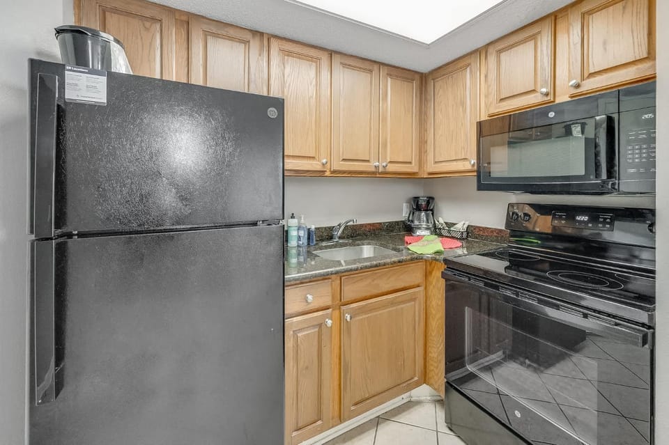 Pet Friendly 1BR Direct Oceanfront Views Remodeled House in Myrtle Beach