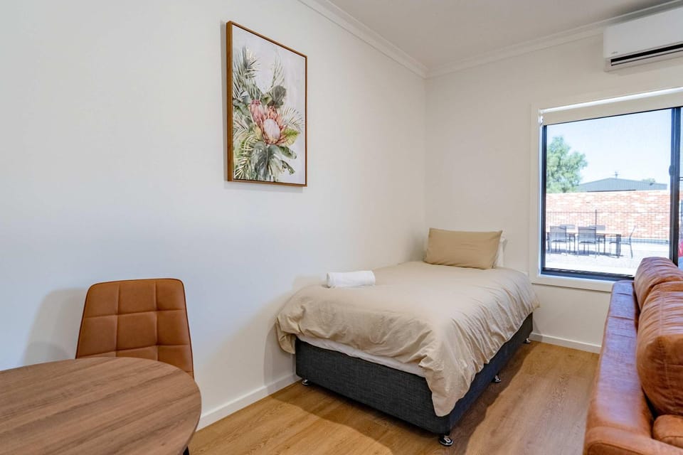 Ropa Accessible Suite - Luxe Stay in Dubbo Apartment in Dubbo