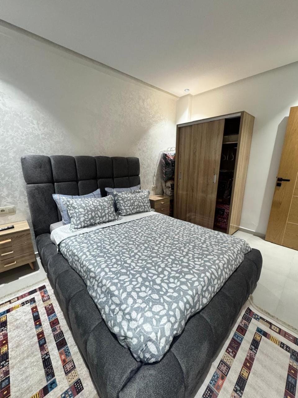 Bed, Photo of the whole room, Bedroom, wardrobe