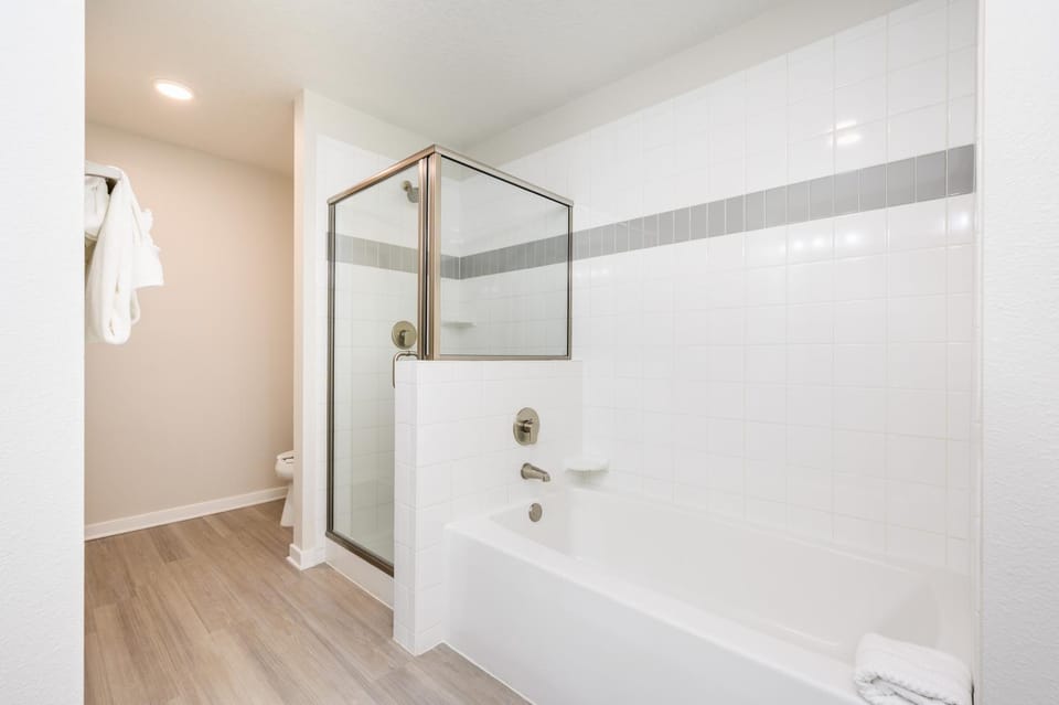 Shower, Bathroom, Bath, towels