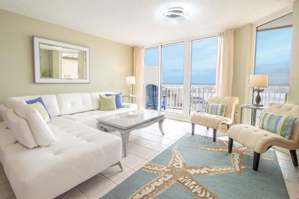 Bubbles Up Apartment in Folly Beach