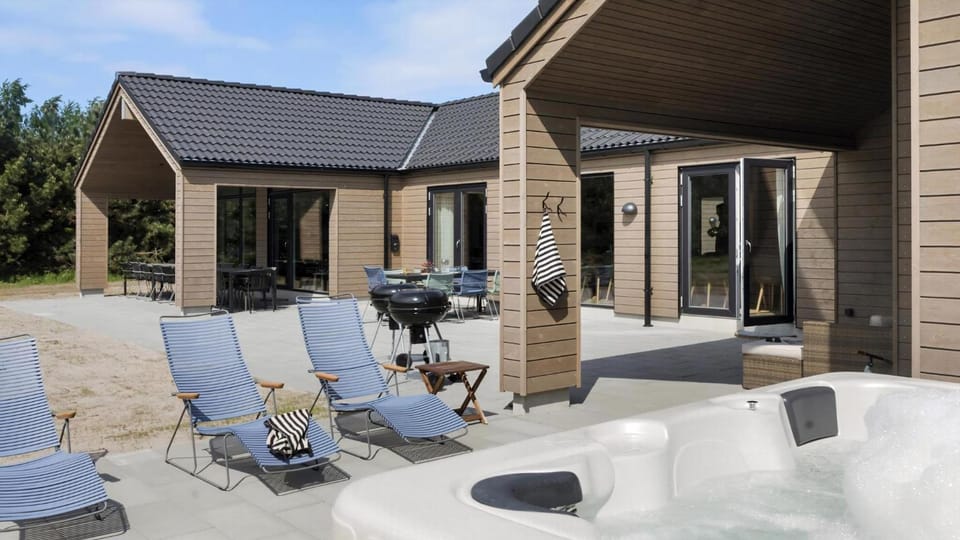 Hot Tub