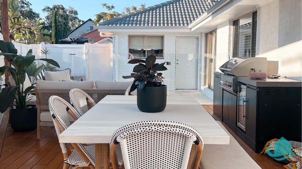 Patio, BBQ facilities