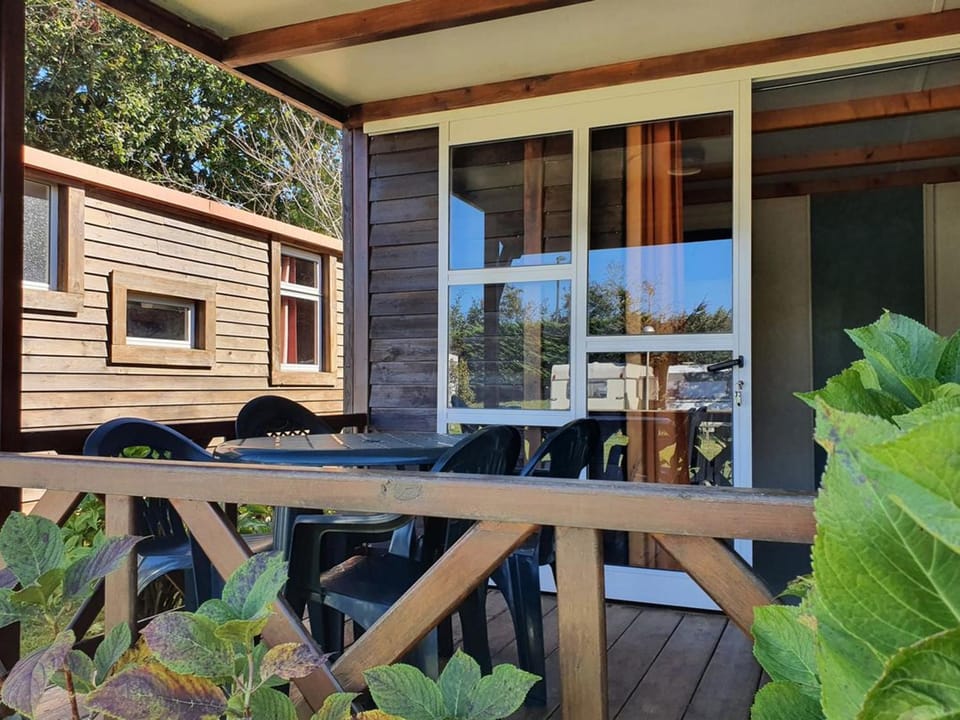 Bungalow de 24m² avec Terrasse - 2 Chambres pour 4 personnes - API-1-52-1885 Campground/ 
RV Resort in Western coast of Cantabria