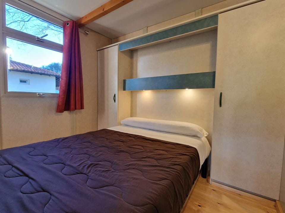 Bungalow de 24m² avec Terrasse - 2 Chambres pour 4 personnes - API-1-52-1885 Campground/ 
RV Resort in Western coast of Cantabria