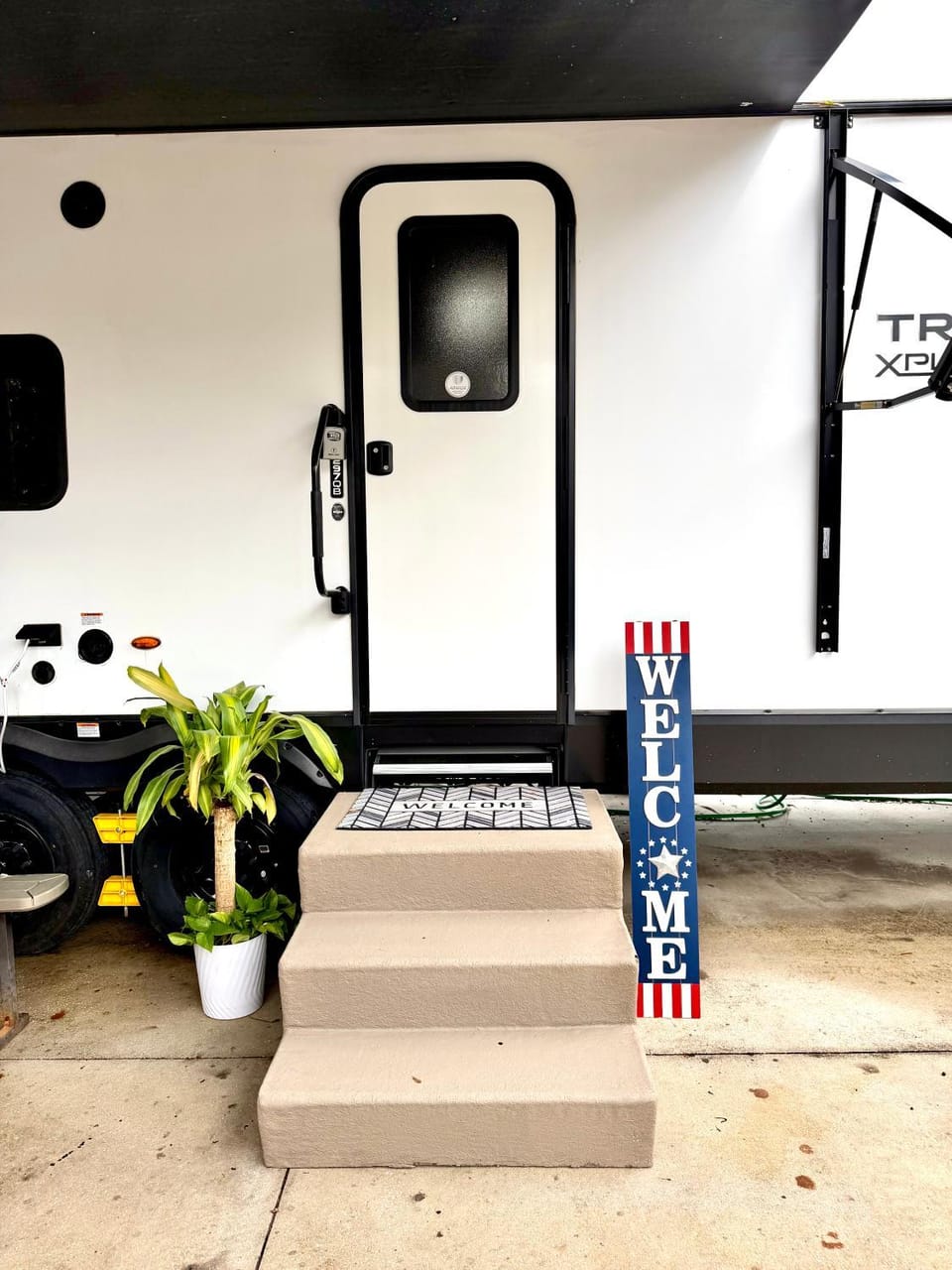 Homosassa Springs- Waypoint Campground/ 
RV Resort in Homosassa