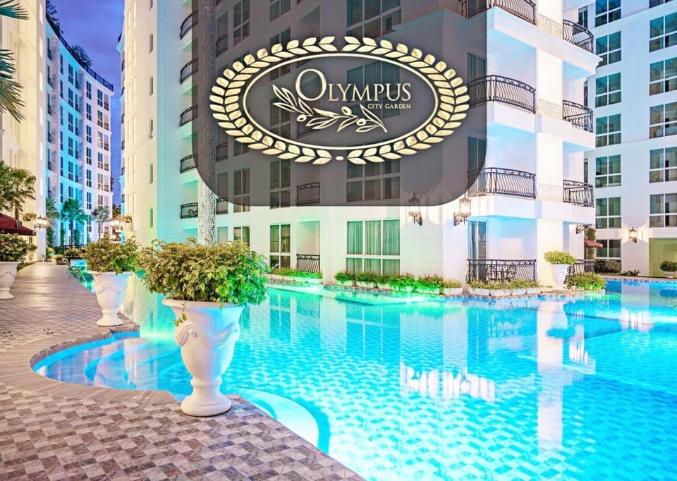 City Garden Lagoon Pool Apartments with Balcony Pattaya Apartment in Pattaya City