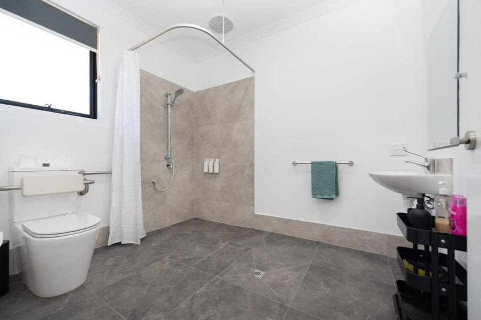 Winchester Residence Apartment in Kelmscott