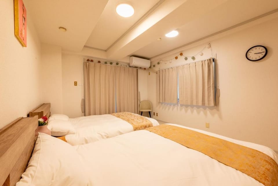 Spacious house hotel-style linen 1 minute walk from the station 30 minutes to USJ 15 minutes to Dotonbori 7 minutes to Umeda Apartment in Nagano Prefecture