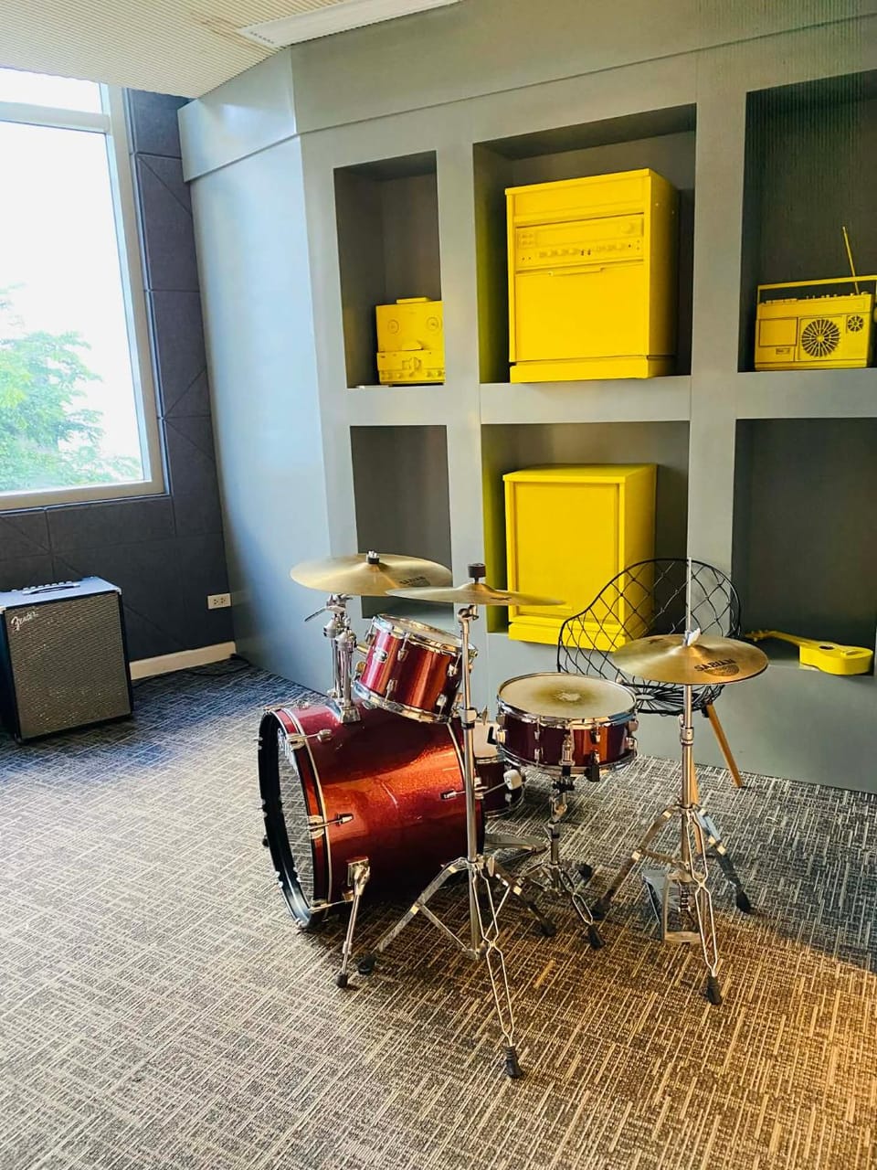 1Bedroom Condo Unit in QC - Free Swimming Apartment hotel in Quezon City