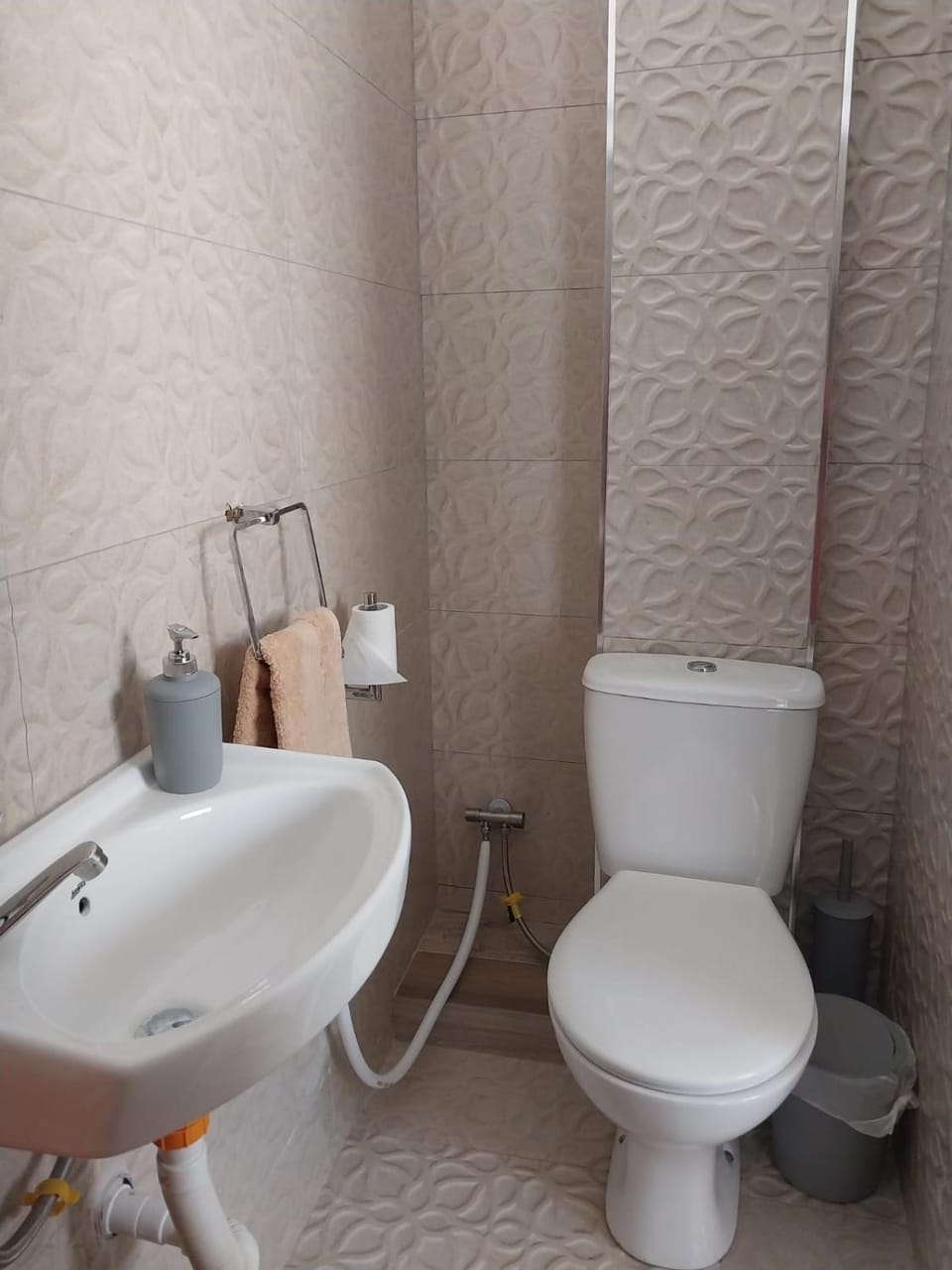 Chambre nº1 agréable, lumineuse et moderne Bed and Breakfast in Savanne District, Mauritius