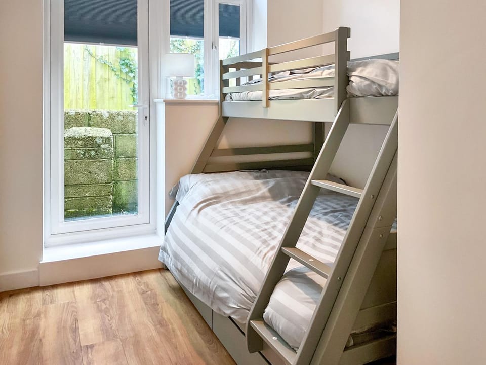 bunk bed