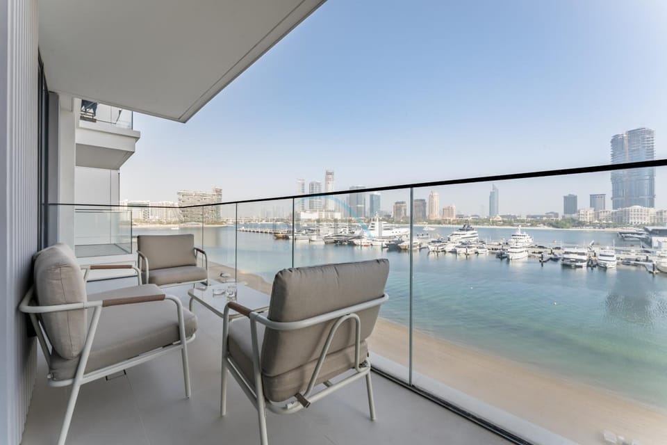 View (from property/room), Balcony/Terrace, Seating area, Sea view