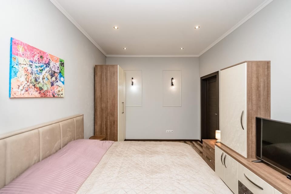 Bed, TV and multimedia, Photo of the whole room, Bedroom, wardrobe