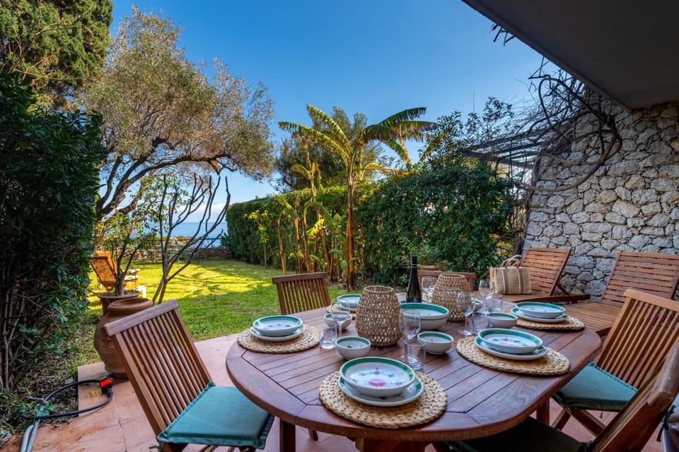 Day, Garden, Dining area, Garden view
