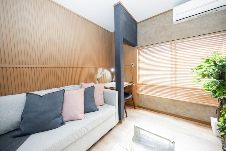 6 min walk from Shibuya Ward, Nishi-Shinjuku 5-chome Station, Great access to Shinjuku and Harajuku, 6 people, 201 Apartment in Nagano Prefecture
