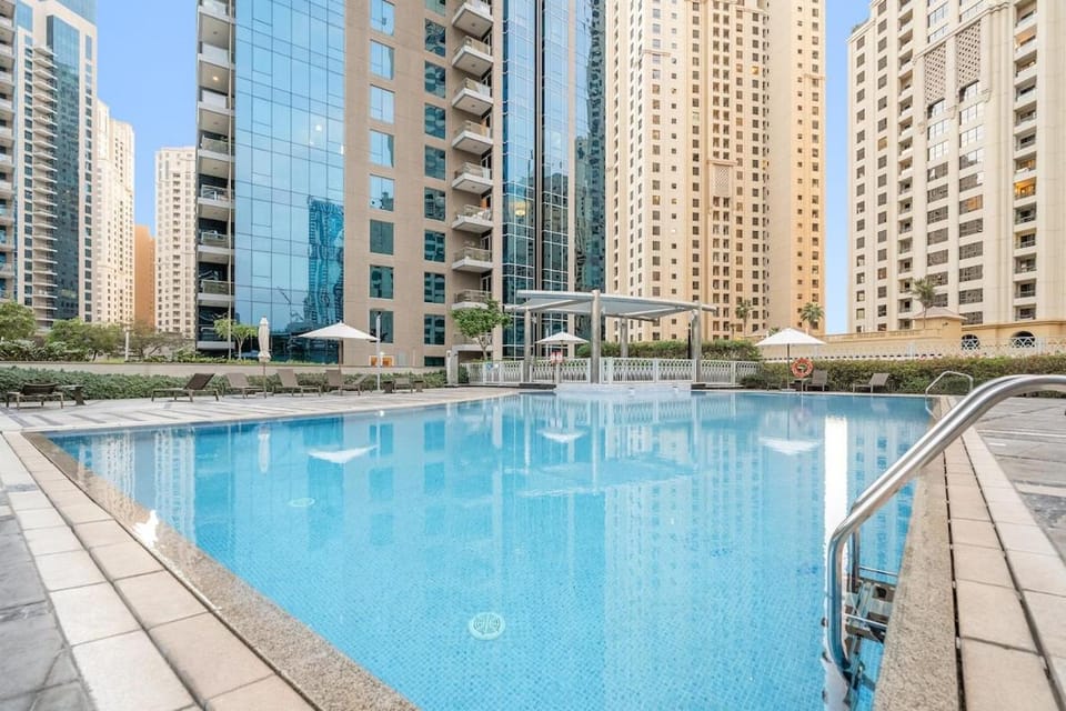 FIRST CLASS 1BR Luxury Marina View Escape Apartment in Dubai