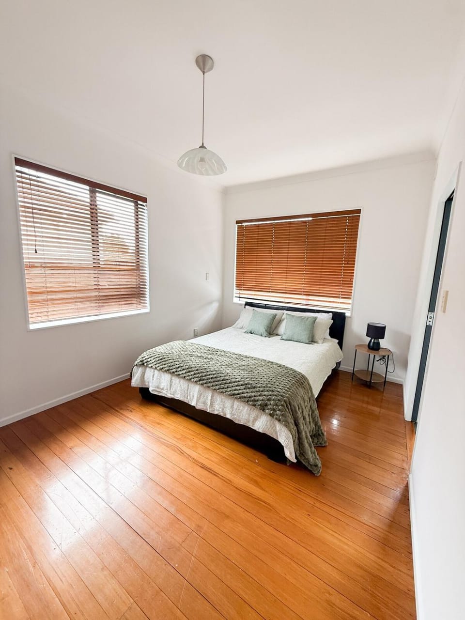 Sweet Home in Avalon House in Lower Hutt