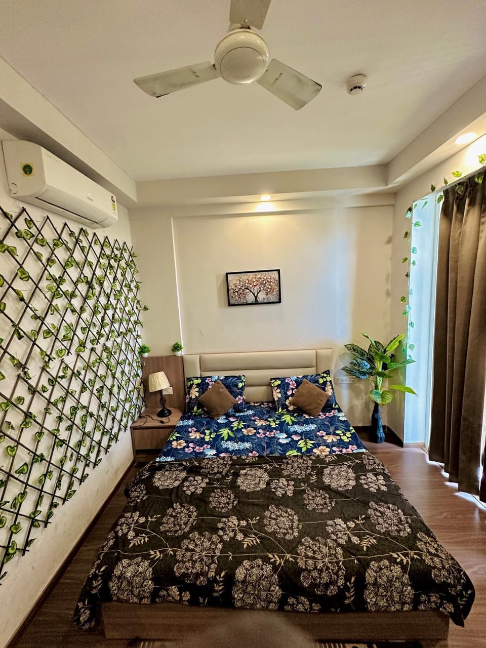 Photo of the whole room