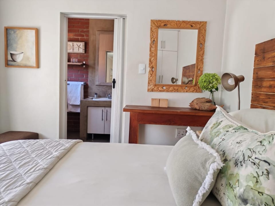 Bathroom, Bedroom