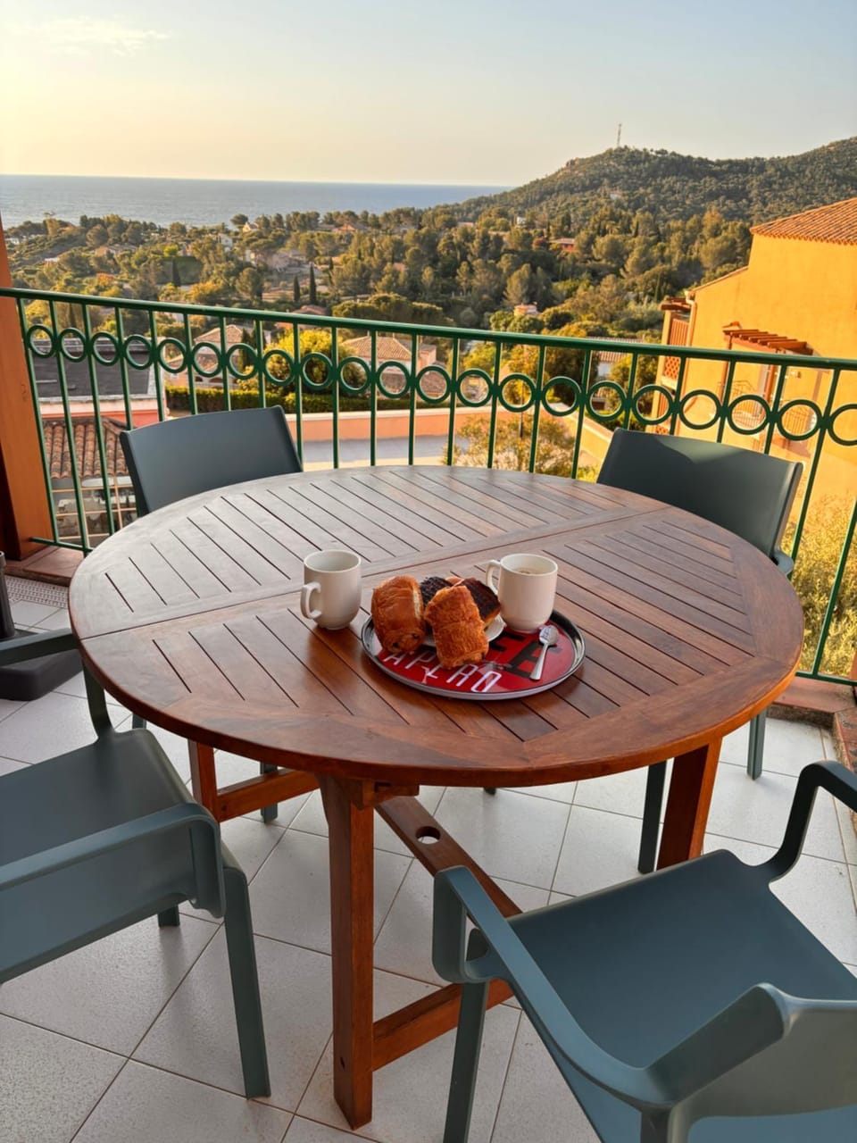 CAP ESTEREL vue Mer Apartment in Saint-Raphael