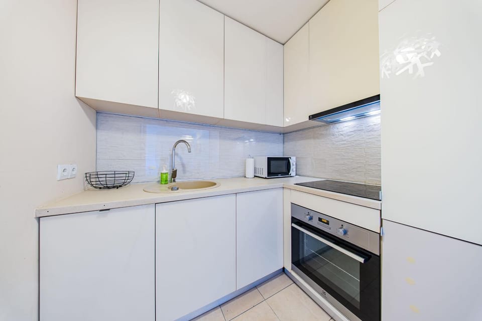 Kitchen or kitchenette, oven, stove