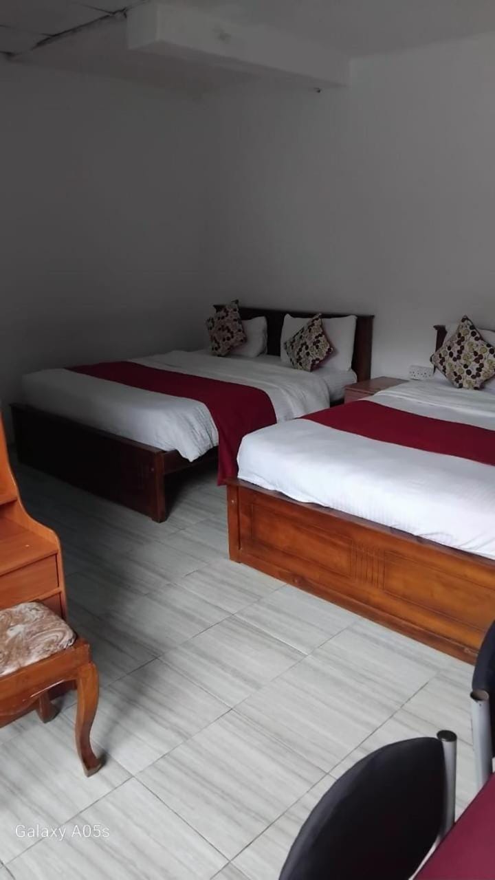 New Vacation Villa Bed and Breakfast in Nuwara Eliya
