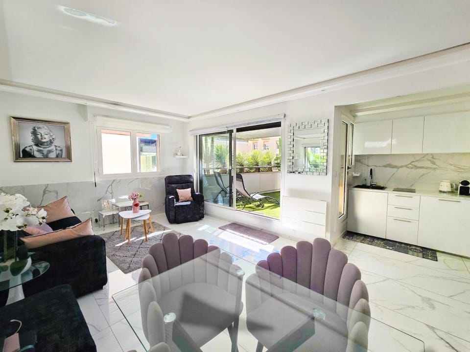 51m2 Gray d'Albion, Croisette, terrasse & clim Apartment in Cannes