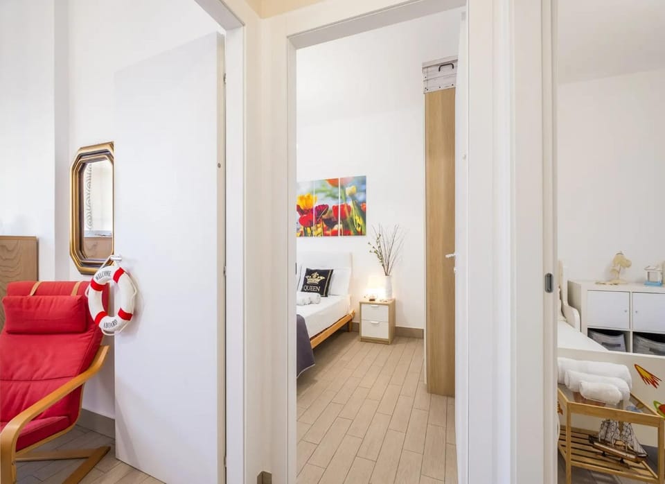 Bed, Decorative detail, Bedroom