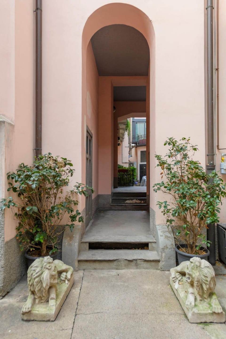 Facade/entrance