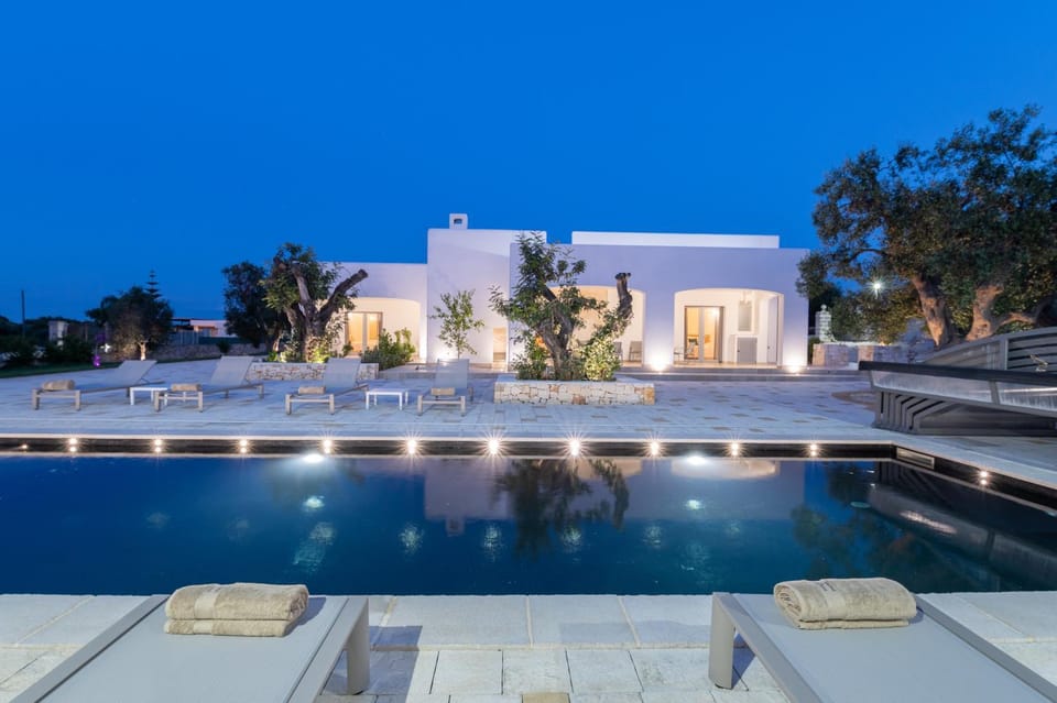 Property building, Swimming pool