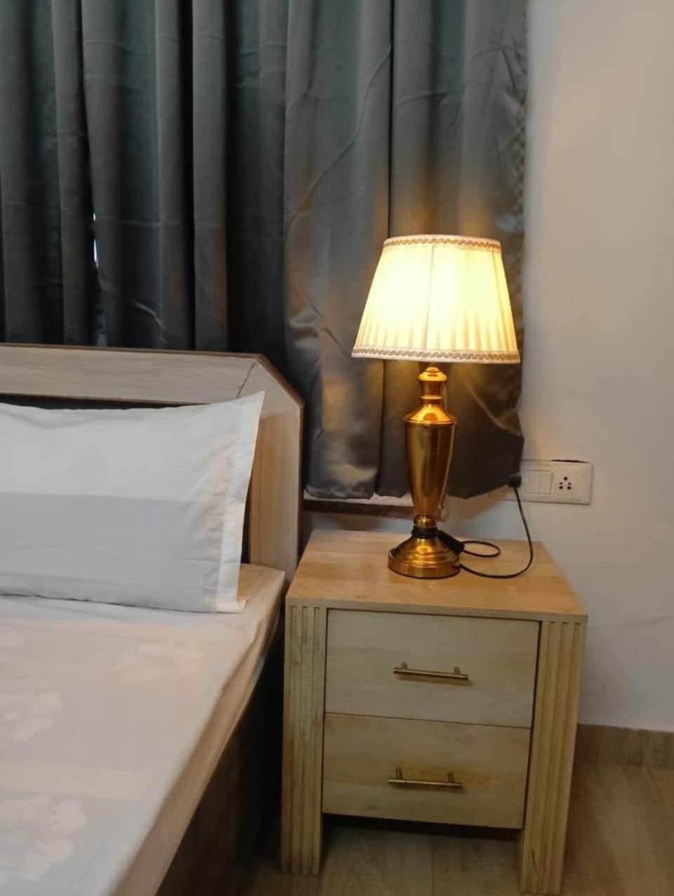 Ima Sadhana Hotel - Sunlit Rooms in Upper Tapovan, PanchKarma, Yoga, Meditation, Ayurvedic Massage With Free Airport Pickup for bookings more than 7 nights Apartment in Rishikesh
