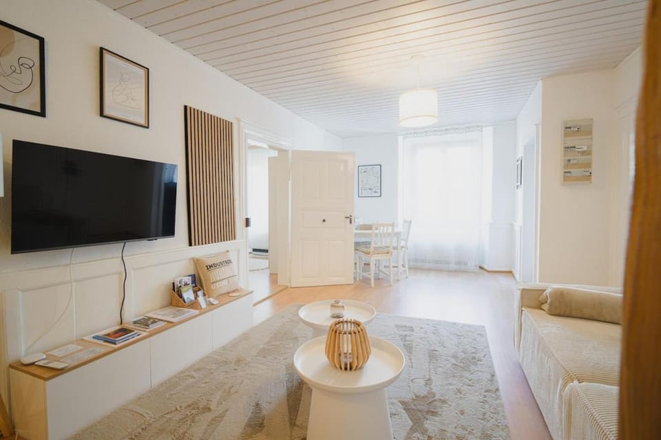 Hostellerie des Princes-Evêques - Le Mystère Apartment in Switzerland